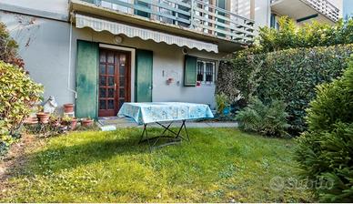 ampio trilocale di 108 mq , box doppio, giardino