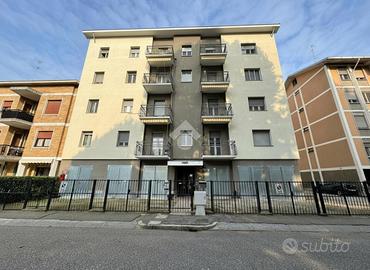 2 LOCALI A NOVARA