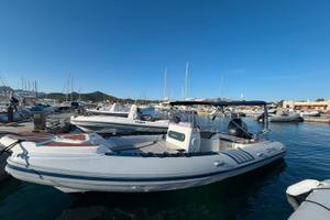 Gommone 6,80 m con Yamaha 150 CV 4 Tempi