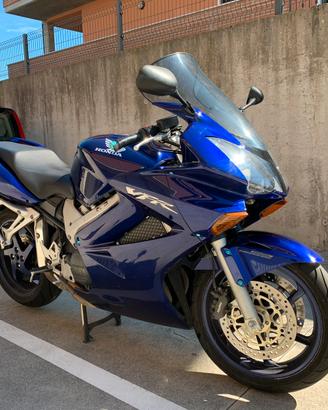 Honda  VFR 800 V-tech 2005
