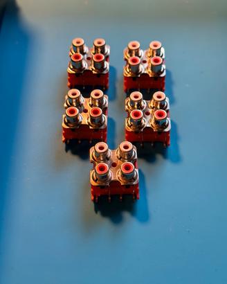 Kit 5 connettori RCA femmina 4P schermati - nuovi