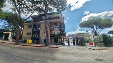 4 LOCALI A TORRE DEL GRECO