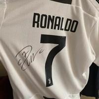 coppia maglie personali autografate cr7 e tevez 