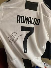 coppia maglie personali autografate cr7 e tevez 