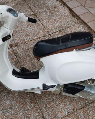 Scooter Vespa 12 v Giocattolo