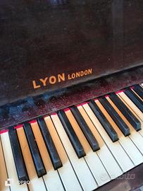 Pianoforte verticale