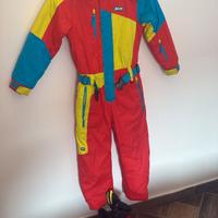 Tuta e stivali da neve