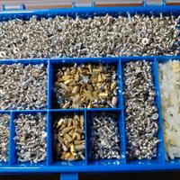 Set viti per riparazione e assemblaggio computer