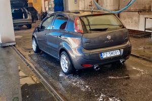 Vemdo o scambi.￼fiat punto evo 1.3 multijet