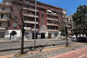 3 LOCALI A COSENZA