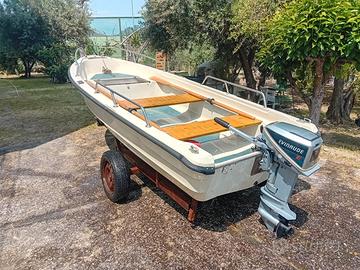 Barca 4,60 m con motore Evinrude 15 CV 2 tem