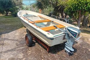 Barca 4,60 m con motore Evinrude 15 CV 2 tem