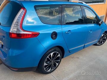Renault Scénic 1.5 dCi - Autom. 7 posti - 2015