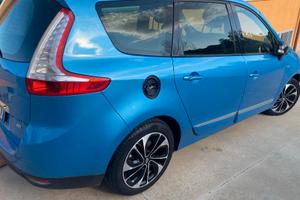 Renault Scénic 1.5 dCi - Autom. 7 posti - 2015