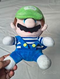 Morbido peluche del personaggio Luigi di Super Mar