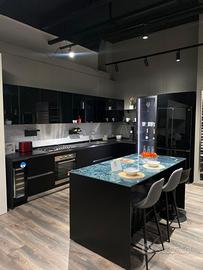 CUCINA ESPOSIZIONE CON ISOLA