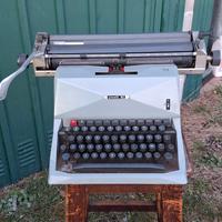 macchina da scrivere OLIVETTI DIASPRON 82