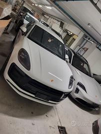 PORSCHE MACAN T
