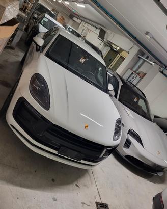 PORSCHE MACAN T