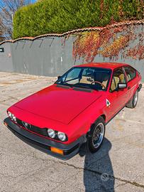 alfa romeo GTV 2000