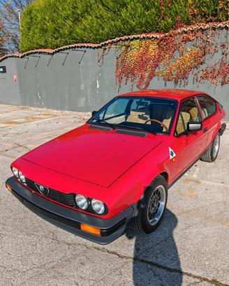 alfa romeo GTV 2000