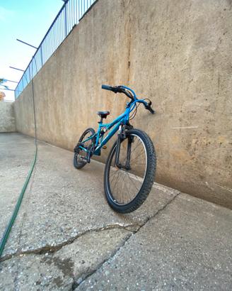 Bici rockrider 5.0 24”