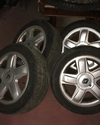 Ruote Renault Clio 1.4 16v + gomme neve