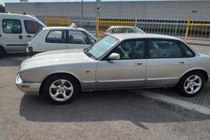 Jaguar xj8 3.2  1998