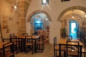 Locale commerciale ristrutturato