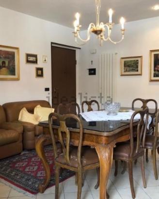 Sala stile chippendale in radica metà del 900