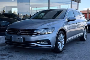 VOLKSWAGEN Passat Variant 2.0 TDI SCR EVO DSG Bu