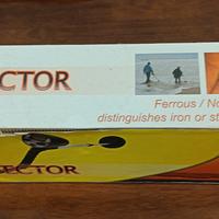 METAL DETECTOR nuovomai usato con le batterie si 