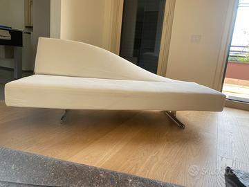 Divano Aspen bianco di Cassina