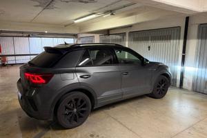 Volkswagen T-Rock 1500 Benz R-Line solo 30mila km