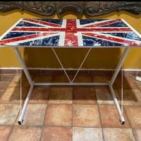 Scrivania con bandiera inglese