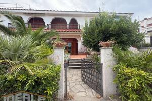 Villetta a schiera di 85 m² con 4 locali e box aut
