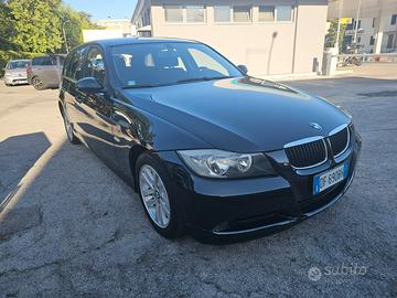 BMW 320 D TOURING FUTURA CERCHI CLIMA GARANZIA 12 