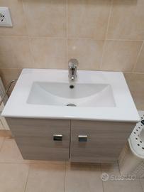 mobile lavello con specchio e applique 