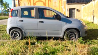 panda 1.0 Hybrid versione base