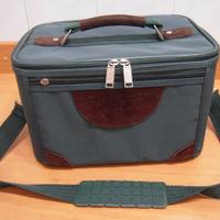 Beauty case da viaggio originale "I Santi Milano"