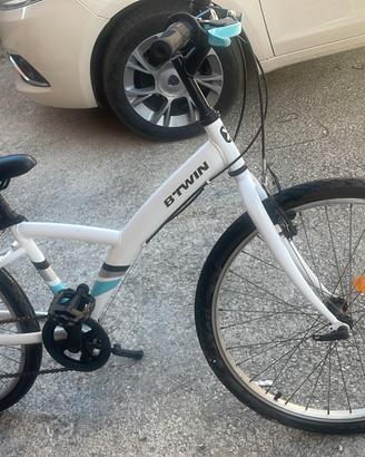 bicicletta BTWIN