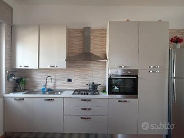 Cucina Mobilturi 3.30  con elettrodomestici