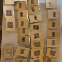 Componenti elettrici vintage AVE Habitat anni '80