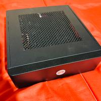 Mini PC Intel 8GB RAM 120GB SDD come nuovo!
