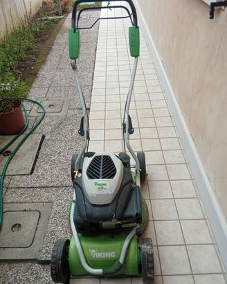Tosaerba / tagliaerba a motore