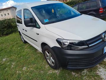 auto Volkswagen caddy 