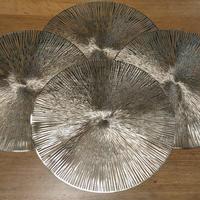 NUOVO – Set di 4 Sottopiatti Dorati in PVC