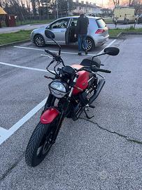 Moto Guzzi V7 Stone