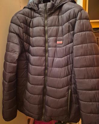 Piumino riscaldante con powerbank da 20.000