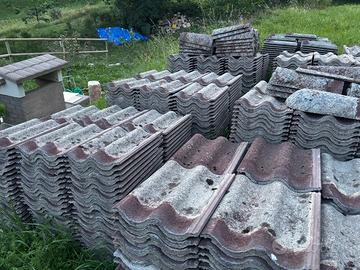 Tegole ondulate in cemento usate